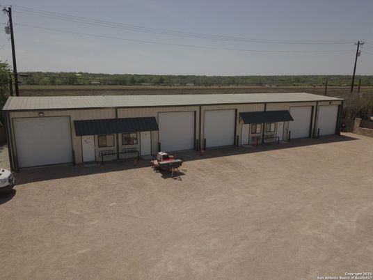 Detached Garage, Exterior