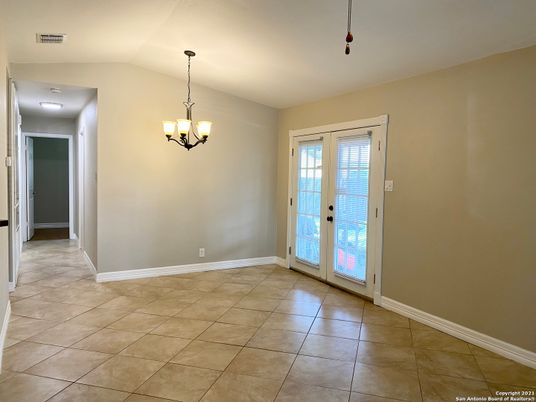 Chandelier, Empty room, Interior, Pendant Lights