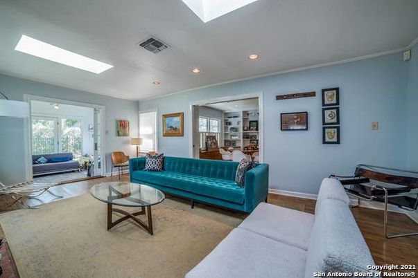 Dining room, Interior, Living room, Recessed Lighting, Wood Texture Flooring