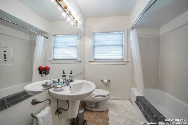 Bathroom, Interior