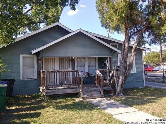 Exterior, Facade, American Craftsman