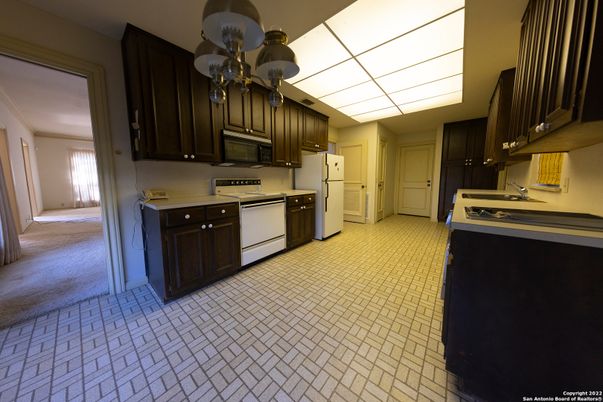 Chandelier, Interior, Kitchen