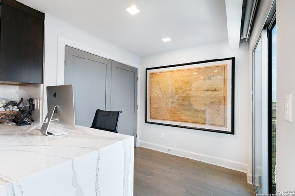 Home Office, Interior, Recessed Lighting, Wood Texture Flooring