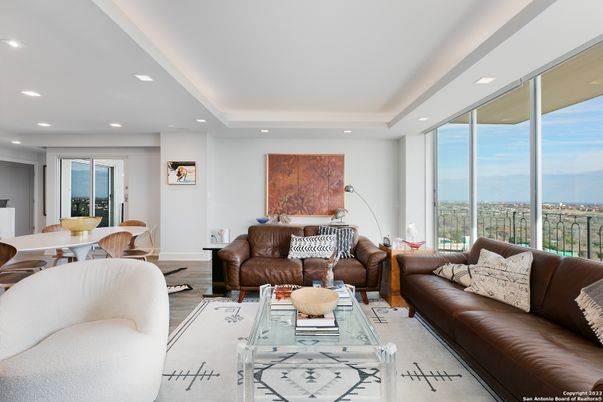 Dining room, Interior, Living room, Recessed Lighting