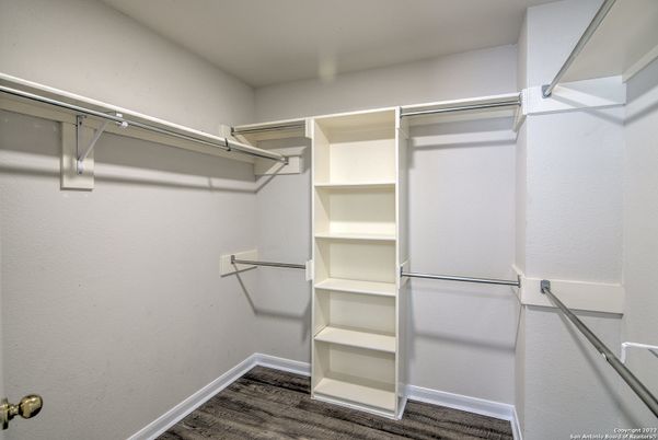 Interior, Walk-in Closets, Wood Texture Flooring