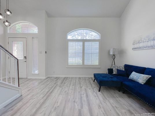 Interior, Pendant Lights, Wood Texture Flooring