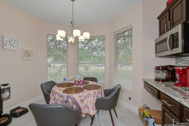 Chandelier, Dining room, Interior, Pendant Lights