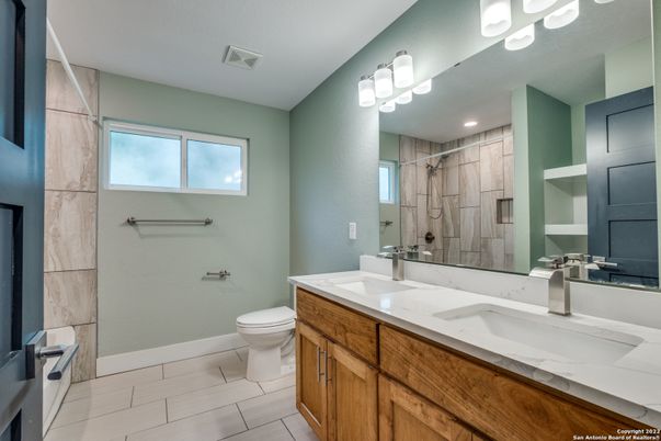 Bathroom, Dual Sink Vanities, Interior, Recessed Lighting
