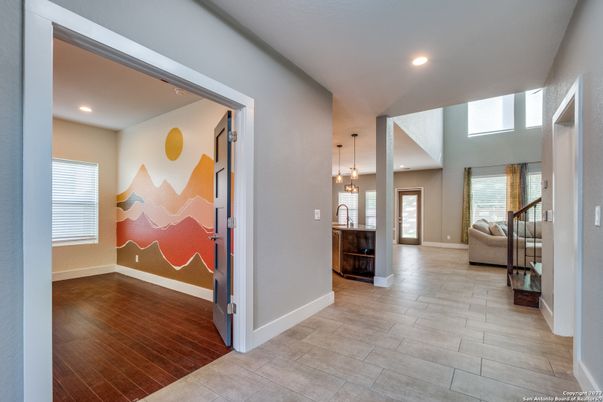 Interior, Pendant Lights, Recessed Lighting, Wood Texture Flooring