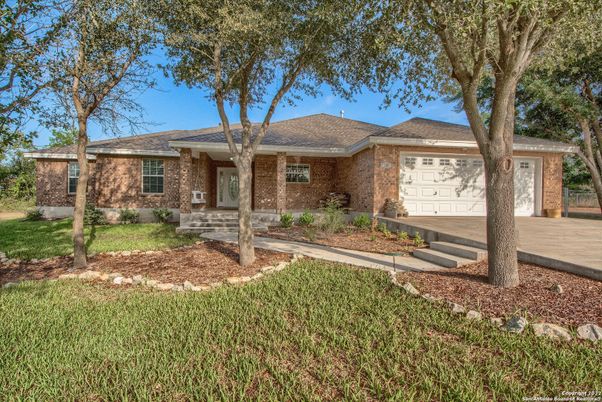 Attached, Exterior, Facade, Brick Facade, Ranch