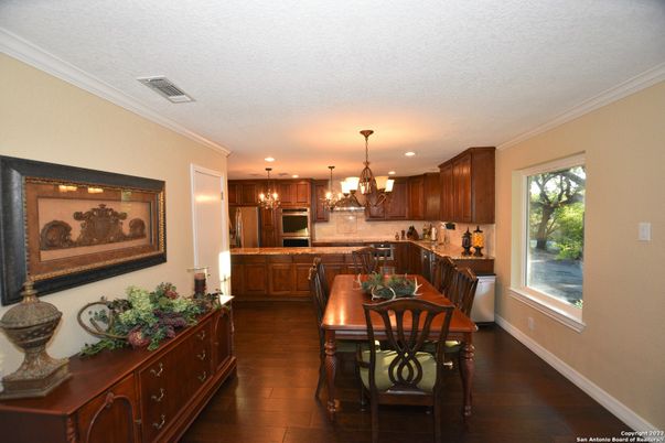 Chandelier, Dining room, Interior, Kitchen, Pendant Lights, Recessed Lighting, Wood Texture Flooring