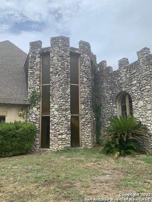 Exterior, Facade, None