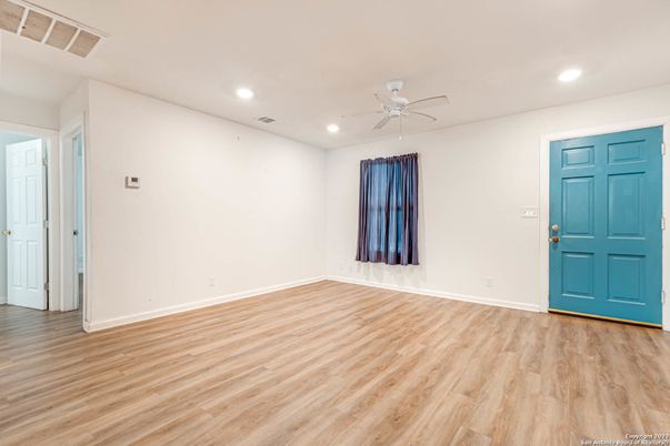 Empty room, Interior, Recessed Lighting, Wood Texture Flooring