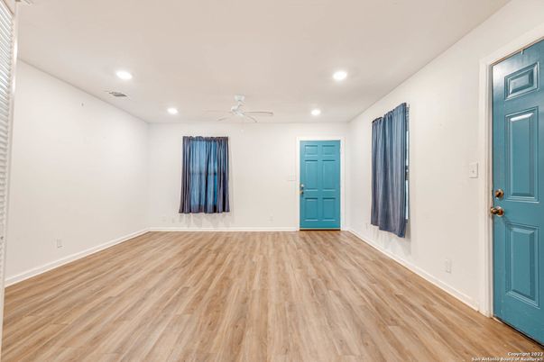 Empty room, Interior, Recessed Lighting, Wood Texture Flooring