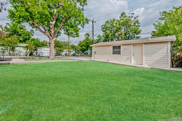 Backyard, Exterior