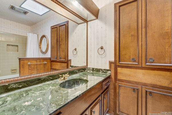 Bathroom, Hot Tub, Interior