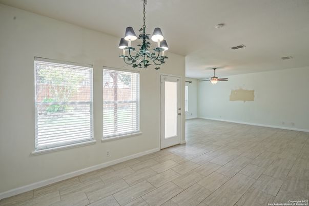 Chandelier, Empty room, Interior, Wood Texture Flooring