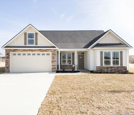 Attached, Exterior, Facade, Ranch