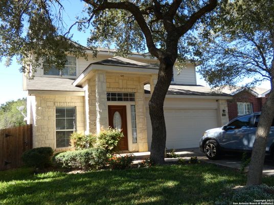 Attached, Exterior, Facade, Modern