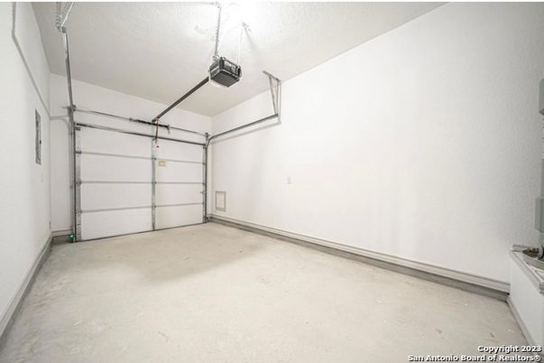 Garage, Interior