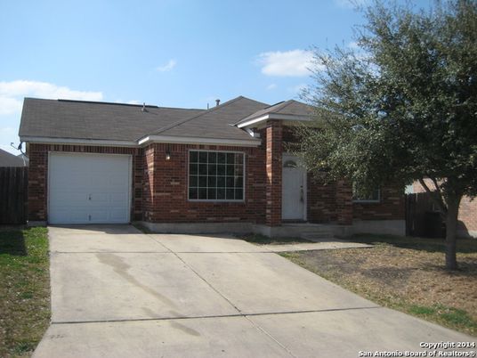 Attached, Exterior, Facade, Brick Facade, Ranch