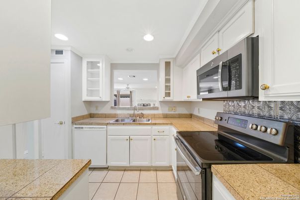 Interior, Kitchen, Recessed Lighting