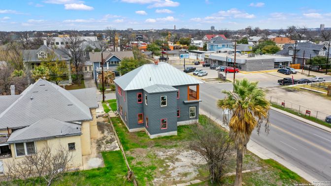 Exterior, Drone