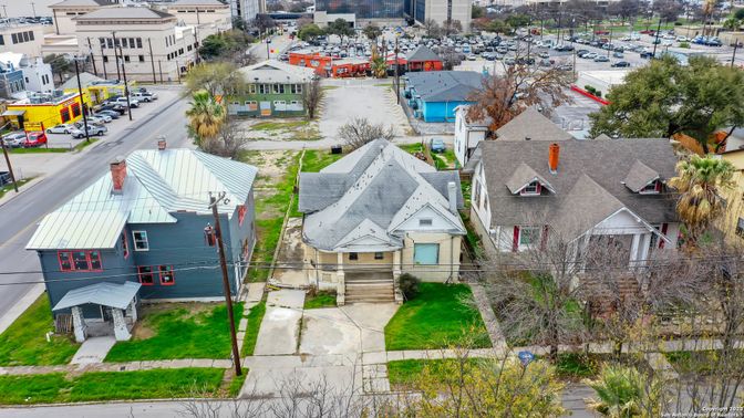 Exterior, Drone