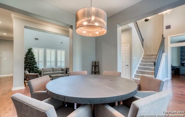 Dining room, Interior, Living room, Pendant Lights, Recessed Lighting, Wood Texture Flooring