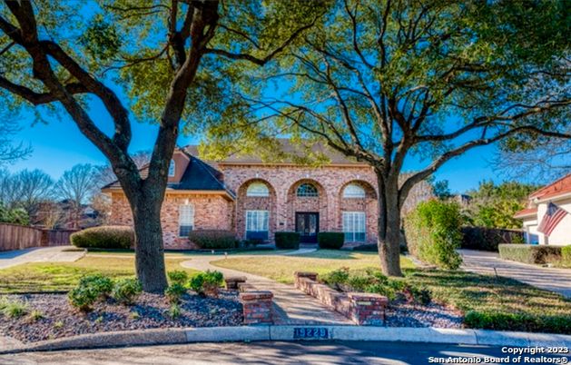 Backyard, Exterior, Facade, Brick Facade, French Provincial