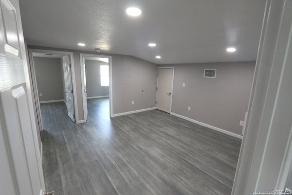 Empty room, Interior, Recessed Lighting, Wood Texture Flooring