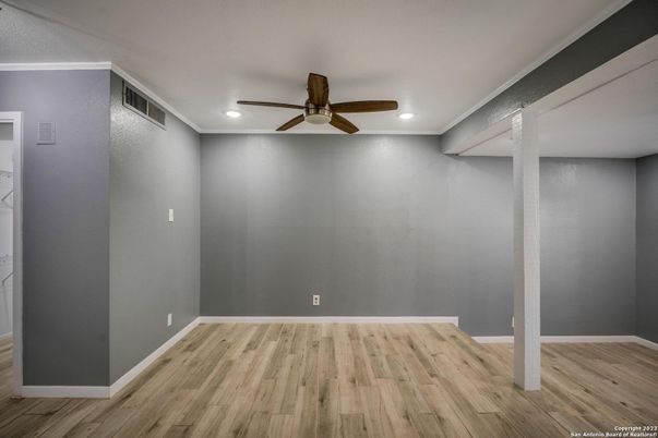 Empty room, Interior, Recessed Lighting, Wood Texture Flooring