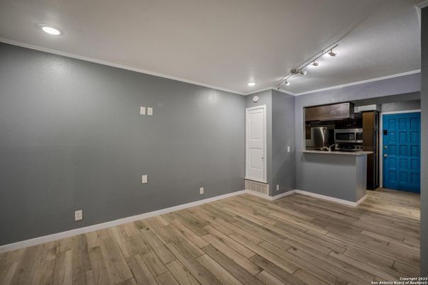 Empty room, Interior, Recessed Lighting, Wood Texture Flooring