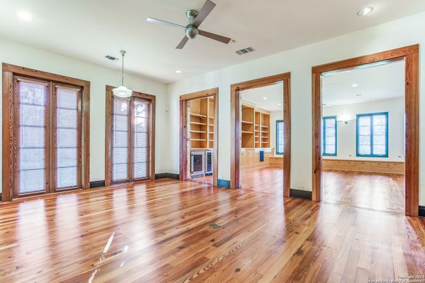 Empty room, Interior, Pendant Lights, Recessed Lighting, Wood Texture Flooring