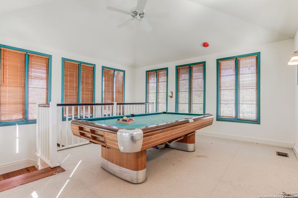 Billiard Table, Game Room, Interior