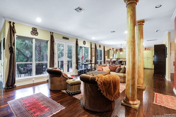Dining room, Interior, Living room, Pendant Lights, Recessed Lighting, Wood Texture Flooring