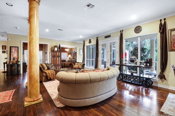 Interior, Living room, Recessed Lighting, Wood Texture Flooring