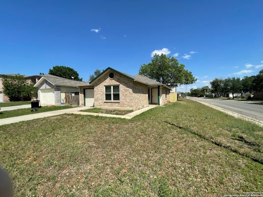 Attached, Backyard, Exterior, Facade, Brick Facade, Ranch