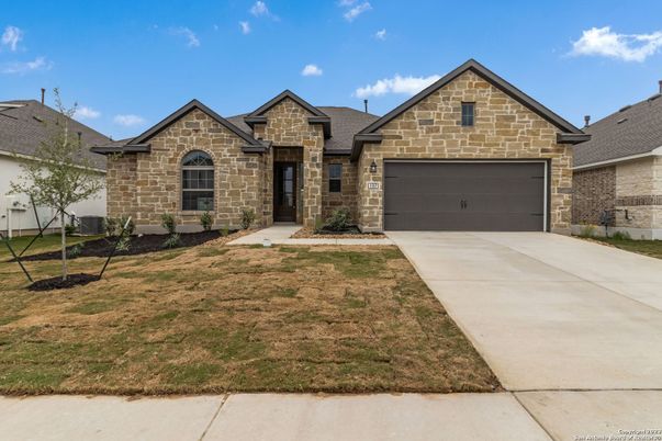 Attached, Exterior, Facade, Brick Traditional