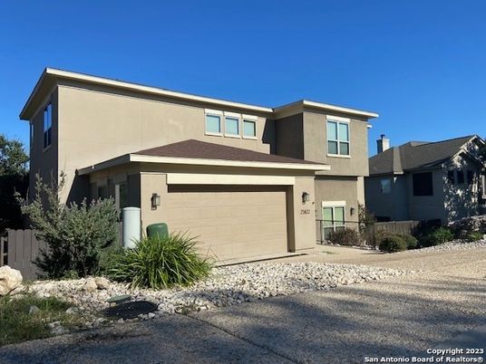 Attached, Exterior, Facade, Modern