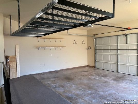 Garage, Interior