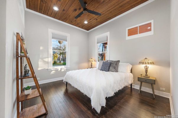 Bedroom, Interior, Recessed Lighting, Wooden Ceilings, Wood Texture Flooring