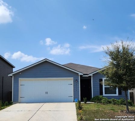 Attached, Exterior, Facade, Ranch