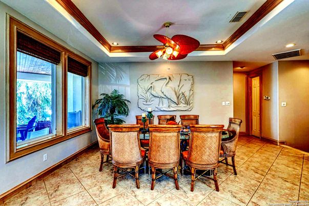 Dining room, Interior, Recessed Lighting