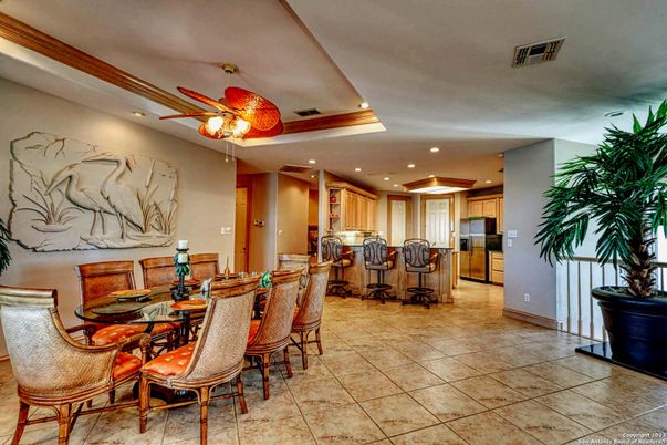 Dining room, Interior, Kitchen, Recessed Lighting
