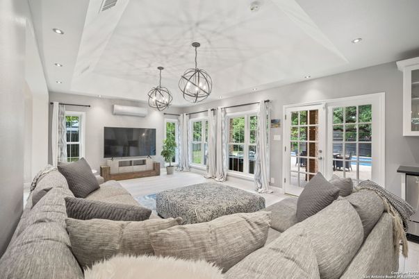 Chandelier, Interior, Living room, Pendant Lights, Recessed Lighting