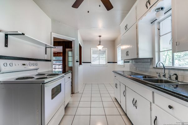 Interior, Kitchen, Pendant Lights