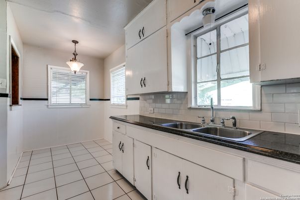 Interior, Kitchen, Pendant Lights