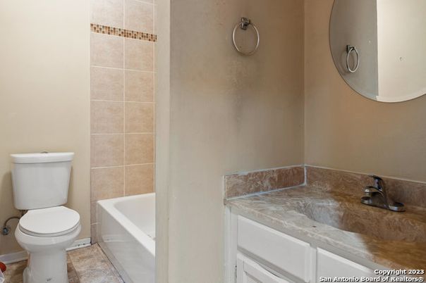 Bathroom, Interior, Tile Countertops