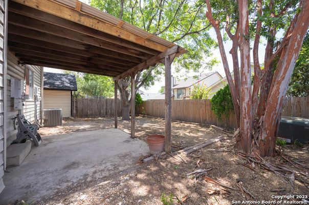 Backyard, Exterior